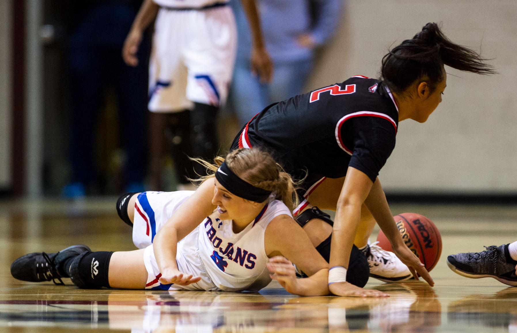 010420-s-FFC Basketball 17.JPG